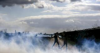 T&uuml;rkisches Milit&auml;r soll griechischen Medien zufolge Fl&uuml;chtlinge und Migranten regelrecht dazu dr&auml;ngen, die Grenze in Richtung EU illegal zu &uuml;berwinden.