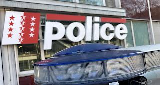 In Conthey ist am Sonntag von der Walliser Kantonspolizei ein Motorradfahrer in einer 50er-Zone mit 110 km/h geblitzt. Neben dem Entzug des F&uuml;hrerausweis f&uuml;r zwei Jahre und einer Geldstrafe, droht ihm ein Jahr Gef&auml;ngnis.