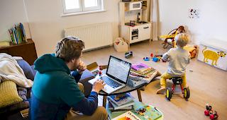 Um die &laquo;ausserordentliche Lage&raquo; zu meistern, bieten derzeit viele Personen Hilfe an. Die solidarischen Aktionen ver&ouml;ffentlicht mengis media auf seinen Kommunikationskan&auml;len. (Symbolbild)