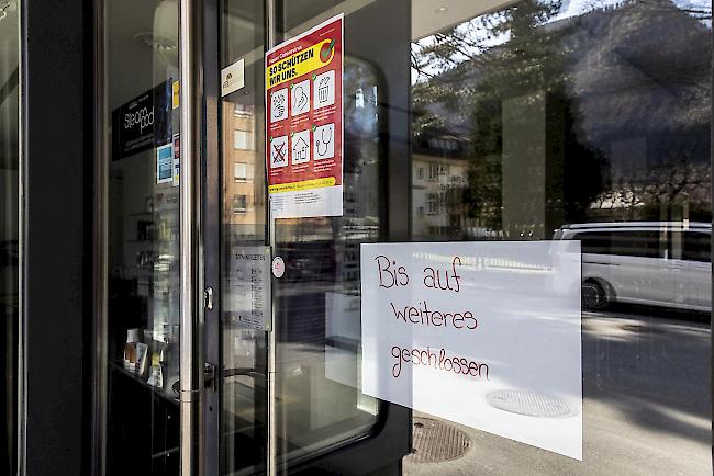 Bis auf Weiteres. Einer von Schmids Coiffeur-Salons in Visp.