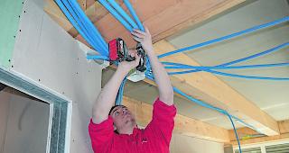 Die Arbeit von Elektroinstallateuren ist sehr vielfältig.