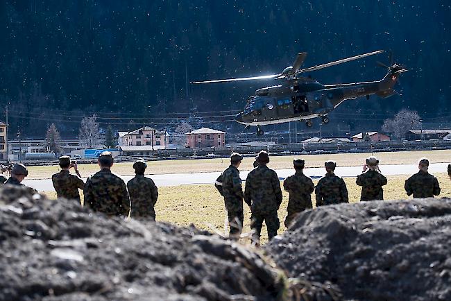 Mobilisierung der Schweizer Armee für den Coronavirus-Notfall am Dienstag in Ambri.