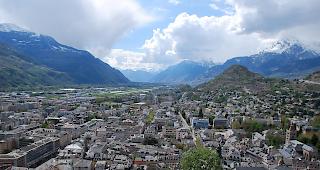 In Sitten denkt man &uuml;ber die Einf&uuml;hrung eines Gutscheinsystems nach, um dem lokalen Gewerbe in der Corona-Krise unter die Arme zu greifen. Ein erstes Massnahmenpaket wurde bereits beschlossen.