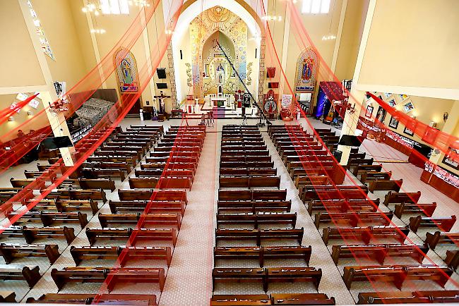 Der brasilianische Priester Reinaldo Manzotti bat seine Gläubigen, sich nicht in seine Kirche zu drängen. Er verkündete,... 