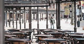 Italiens Polizei hat seit Einführung der Ausgangsverbote am 10. März mehr als zwei Millionen Menschen kontrolliert. Dabei habe es mehr als 100'000 Anzeigen wegen Verstössen gegeben.