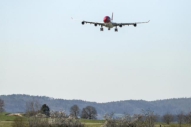 Sonderbare Stimmung auf dem Corona-Rückholflug: Die Leute seien allgemein aggressiver gewesen als normalerweise und auf Distanz bedacht.