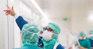 Der Bundesrat hat nun die Exporte aus der Schweiz beschr&auml;nkt. Gleichzeitig startet die einheimische Produktion von Schutzmasken. (Archivbild)