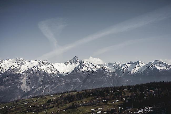 Ruhende Kraft. Temperatur und Schneefallgrenze steigen – die Bevölkerung in den Bergdörfern bleibt auf dem Boden