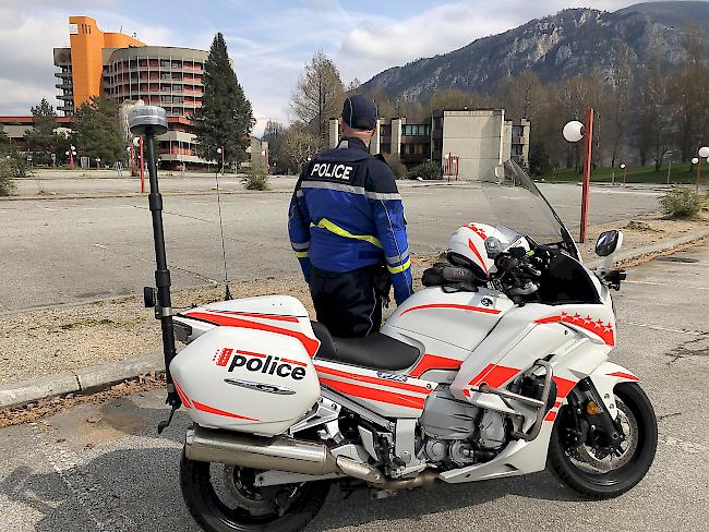 Aus Rücksicht auf die momentane ausserordentliche Lage bittet die Kantonspolizei Wallis die Motorradfahrer, trotz idealem Wetter auf Ausflüge zu verzichten.