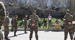 In Anbetracht der aktuellen Situation der Corona-Pandemie nimmt der Krisenstab des Spitalzentrums Oberwallis am Standort in Visp die Unterst&uuml;tzung der Armee in Anspruch.
