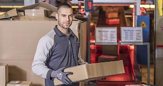 Die Post zieht die Reissleine und will die 100 gr&ouml;ssten Paketauftraggeber mit Kontingenten belegen. Sie k&ouml;nne die Paketflut sonst nicht mehr bew&auml;ltigen. Der Versandhandel ist alarmiert, fordert und pr&auml;sentiert Massnahmen.