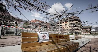 Abgesperrt. An beliebten Orten wie hier in Naters beim FO-Cafe d&uuml;rfen sich keine Menschen mehr aufhalten. 