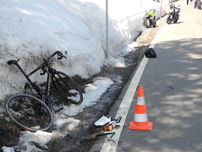 Allein im Kanton Schwyz sind mehrere Motorradunfälle registriert worden. Unter anderem kam es auf der Ibergeregg zu einer Kollision eines Motorradfahrers mit einem Rennvelofahrer.