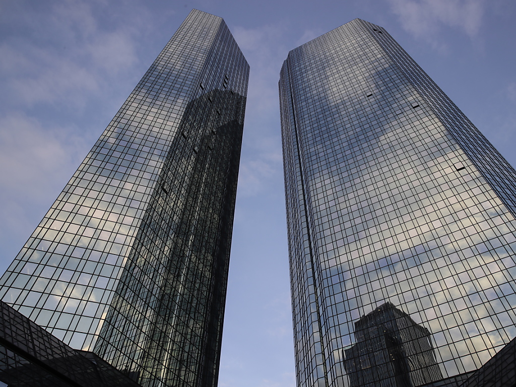 Deutsche Banken Bauen Wegen Corona Krise Tausende Filialen Ab 1815 Ch