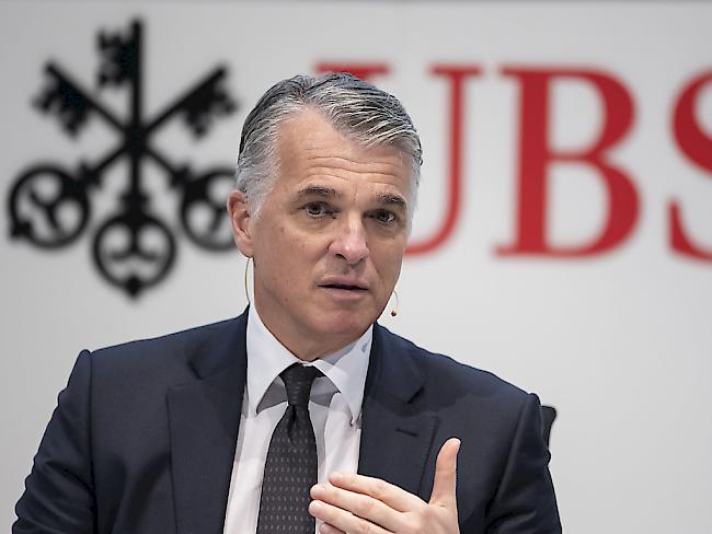 Nachrichtenüberblick: Laut UBS-Konzernchef Sergio Ermotti haben Firmen im Zuge der Coronakrise rund 23