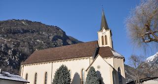 &lt;b&gt;Kurzfristig offen.&lt;/b&gt; Die Pfarrkirche von Gampel durfte am Karfreitag
f&uuml;r einen kurzen Moment der Besinnung besucht werden.